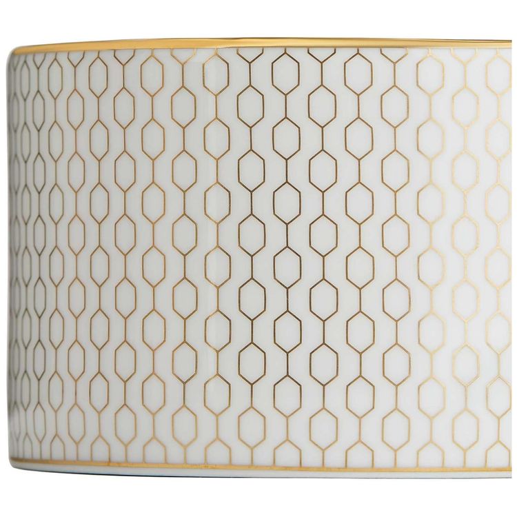 Xicara-e-Pires-Elegancia-e-Sofisticacao-em-Sua-Mesa-com-Imagem-3