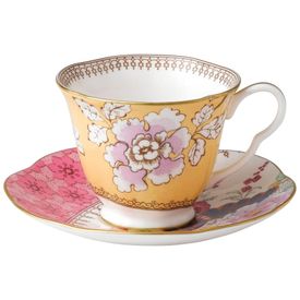 Xicara-e-Pires-Elegancia-e-Sofisticacao-em-Sua-Mesa-com-Imagem-0