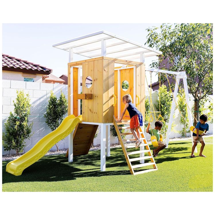Playground-Infantil-de-Madeira-com-Escorregador-Balancos-Imagem-2