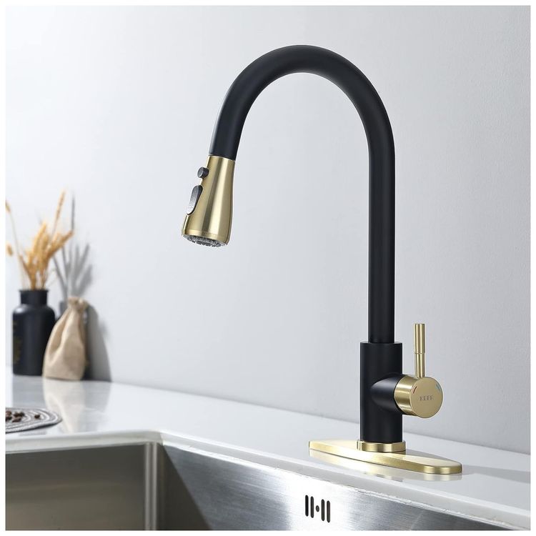 Torneira-Cozinha-com-Dispensador-de-Sabao-Pulverizador-de-Imagem-5