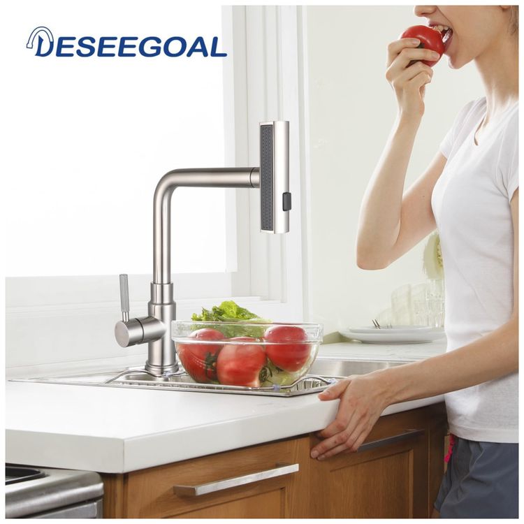Torneira-Cozinha-Giratoria-360-com-Pulverizador-de-Tres-Imagem-4
