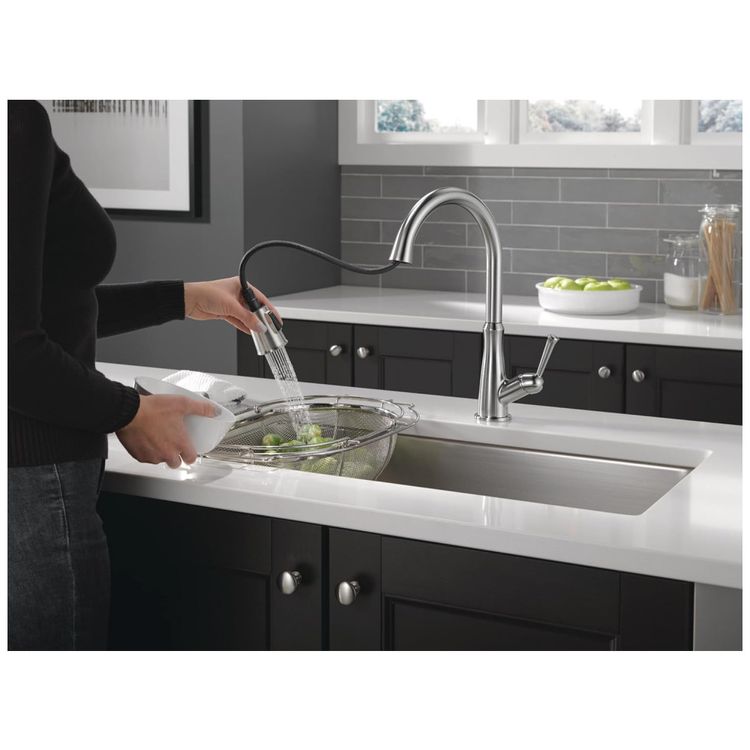 Torneira-Cozinha-com-Pulverizador-Pull-Down-e-Ancoragem-Imagem-1