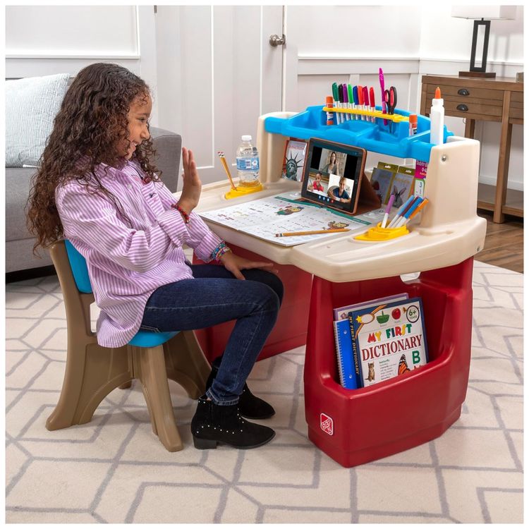Mesa-de-Atividades-Infantil-com-Cadeira-e-Espaco-para-Imagem-6