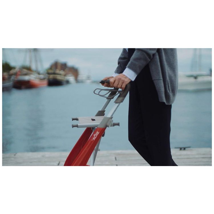Andador-Ultraleve-de-Fibra-de-Carbono-para-Idosos-com-Bolsa-Imagem-6