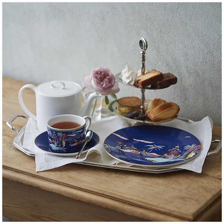 Xicara-e-Pires-Elegancia-e-Sofisticacao-em-Sua-Mesa-com-Imagem-1