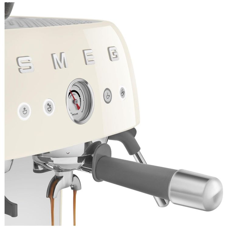 Cafeteira-Smeg-Retro-15Bar-com-Sistema-de-Aquecimento-Duplo-Imagem-5
