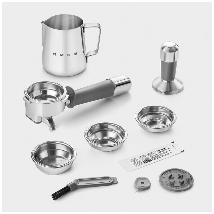 Cafeteira-Smeg-Retro-15Bar-com-Sistema-de-Aquecimento-Duplo-Imagem-9