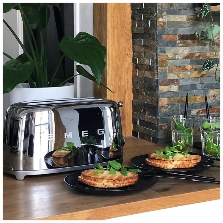 Torradeira-Smeg-50s-Retro-4-fatias-em-Aco-Inoxidavel-Imagem-1