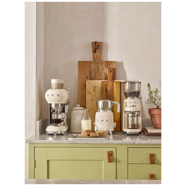 Espumador-de-Leite-SMEG-Retro-Estilo-Anos-50-com-2-Discos-Imagem-1