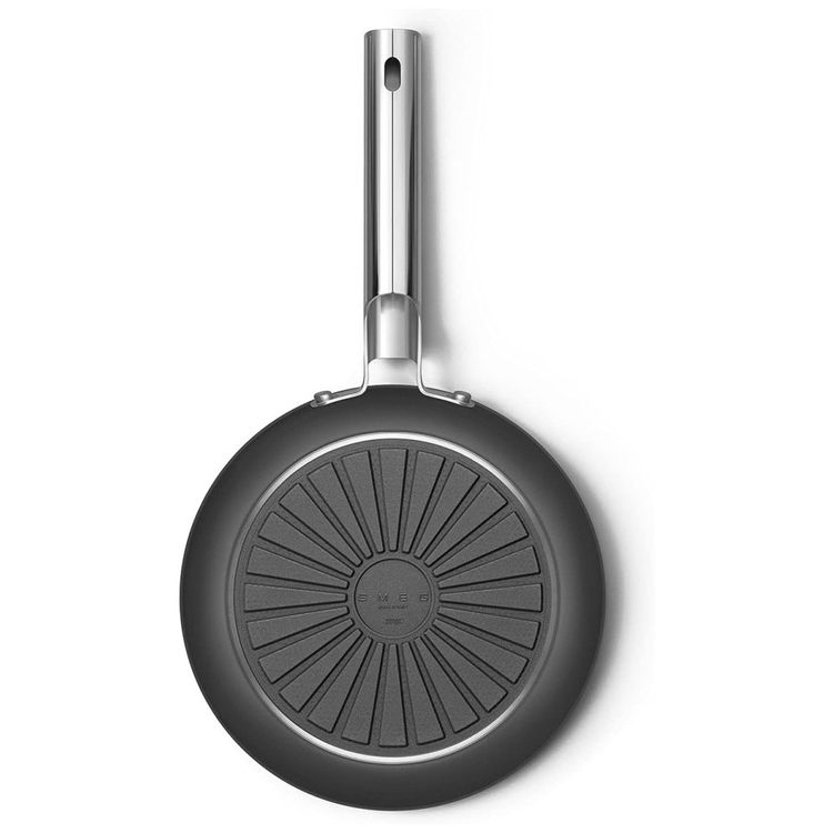 Frigeira-Smeg-Preta---Cozimento-Saudavel-e-Pratico-Imagem-5