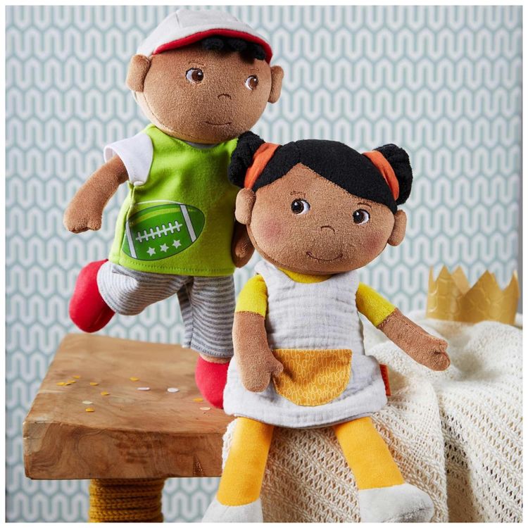 Boneco-de-Pano-HABA-Mason--Menino-com-Cabelo-Preto-Macio-Imagem-2