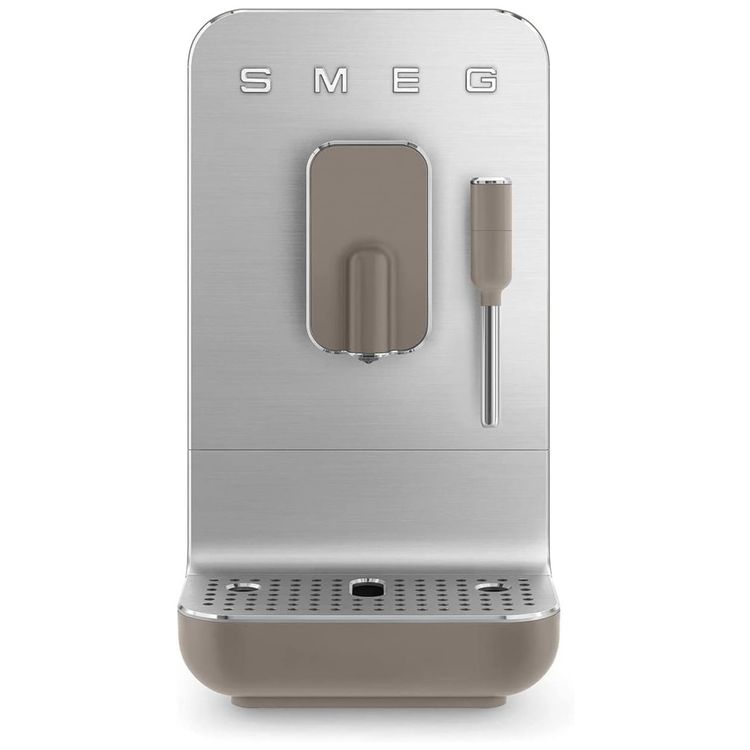 Cafeteira-Automatica-Smeg-com-Vapor-Imagem-1