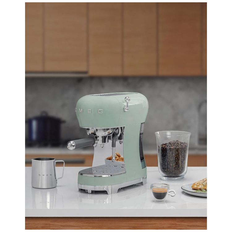 Cafeteira-Espresso-Manual-e-Compactador-Smeg-Verde-Pastel-Imagem-1