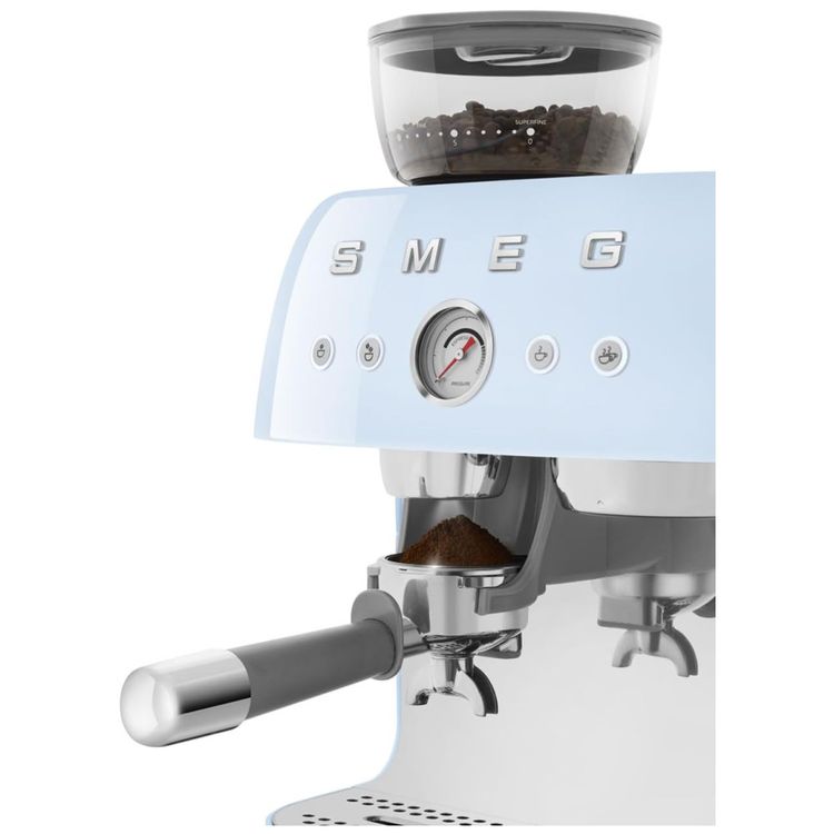 Cafeteira-Espresso-Semiautomatica-Smeg-Retro-EGF03PBUS-Imagem-3