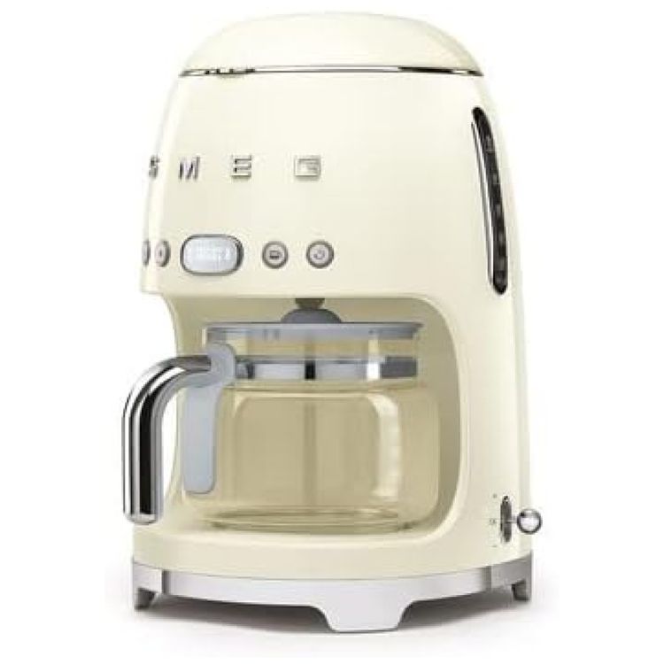 Cafeteira-Retro-Smeg-50s-com-Jarra-de-Vidro-Extra-na-Cor-Imagem-4