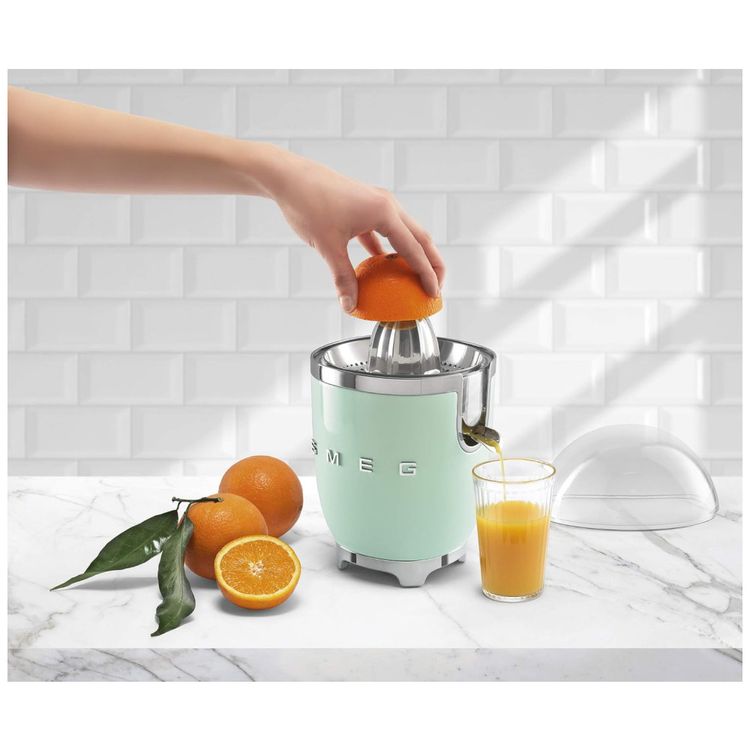 Espremedor-de-Laranjas-SMEG-50s-Retro-Style-com-Bico-Imagem-1