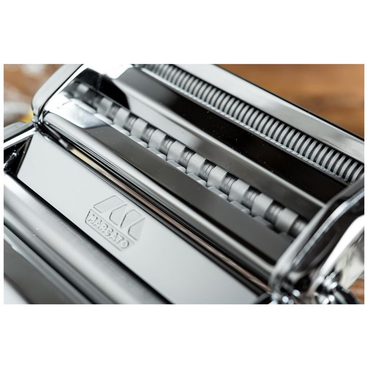 Maquina-Manual-de-Fazer-Massa-de-Pasta-Classica-Atlas-150-Imagem-4