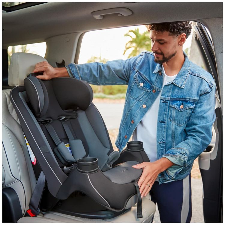 Cadeirinha-de-Carro-Conversivel-Safety-1st-Grow-and-Go-Imagem-11