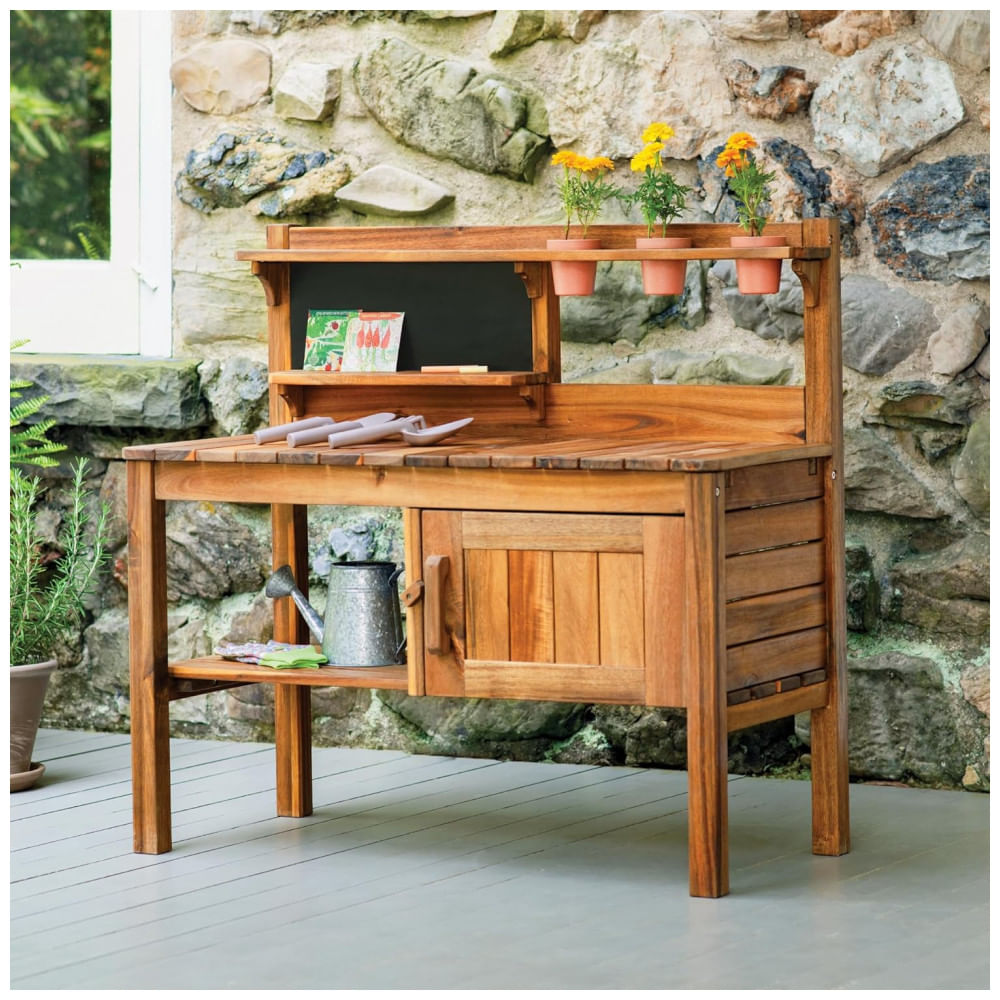 Banco de jardinagem infantil externo Martha Stewart Kids Natural em madeira acácia com bancada extensível, nichos e acessórios